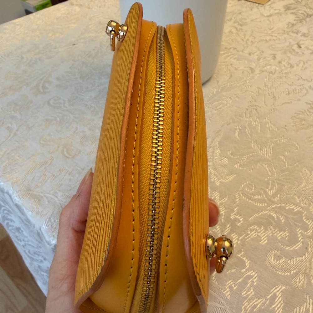 Louis Vuitton Yellow Epi Pouch - Picture 8 of 14